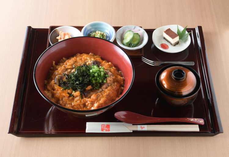 黄金の親子丼御膳（竹）