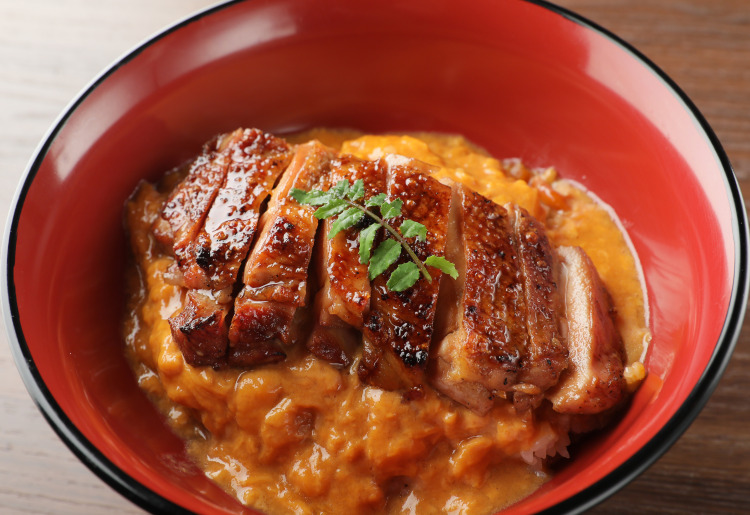 備長炭炭火焼 奥美濃古地鶏　鶏ステーキ親子丼御膳