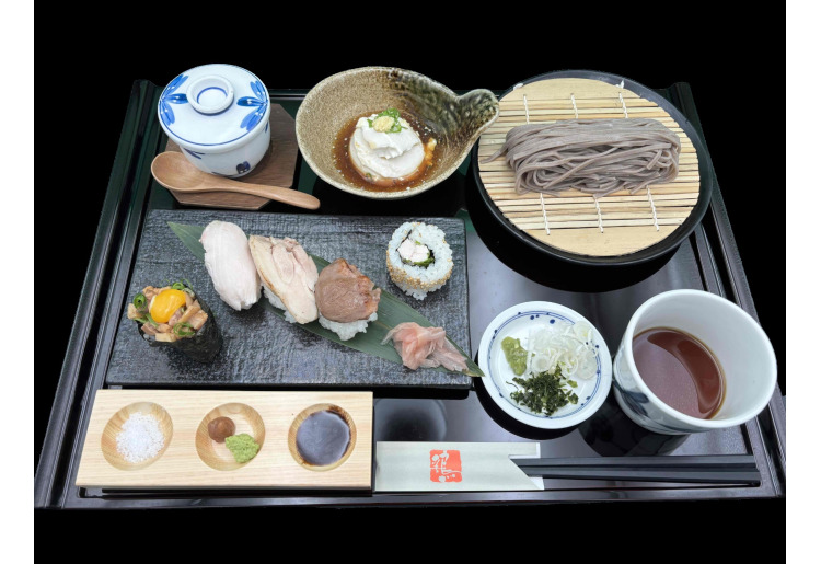 鶏匠庵名物 岐⾩県特産清流美鶏 鶏寿司御膳